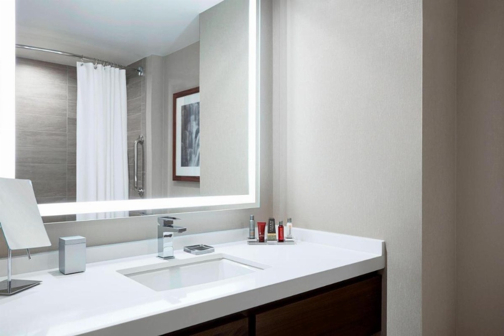 Room image 3